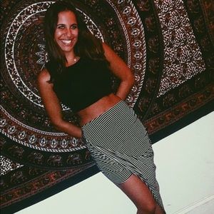 Kendall & Kylie Black & white high low  skirt